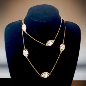 Colier fin cu cristale roz Leaf 103 1