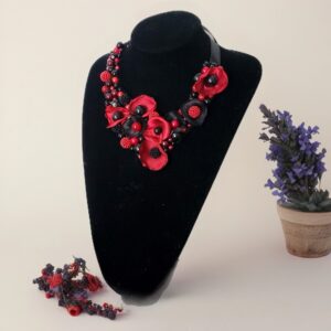 Colier Statement Rose Bazaart 20260310 035621 718